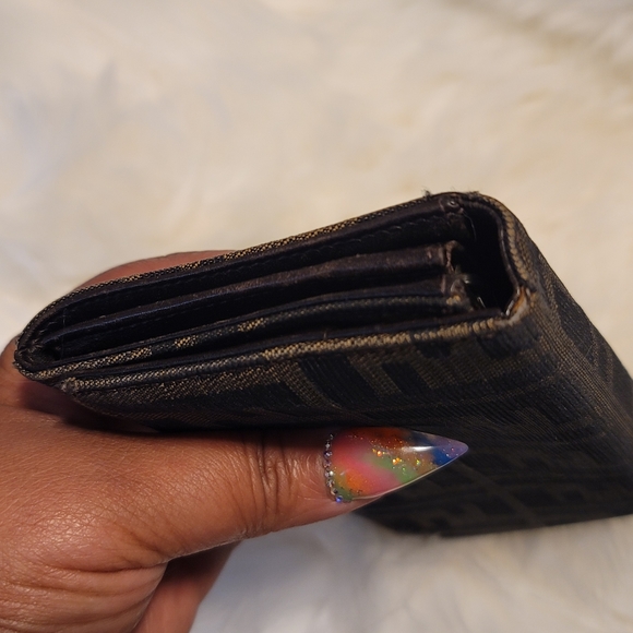 💕VINTAGE FENDI ZUCCA WALLET💕 - Picture 4 of 17